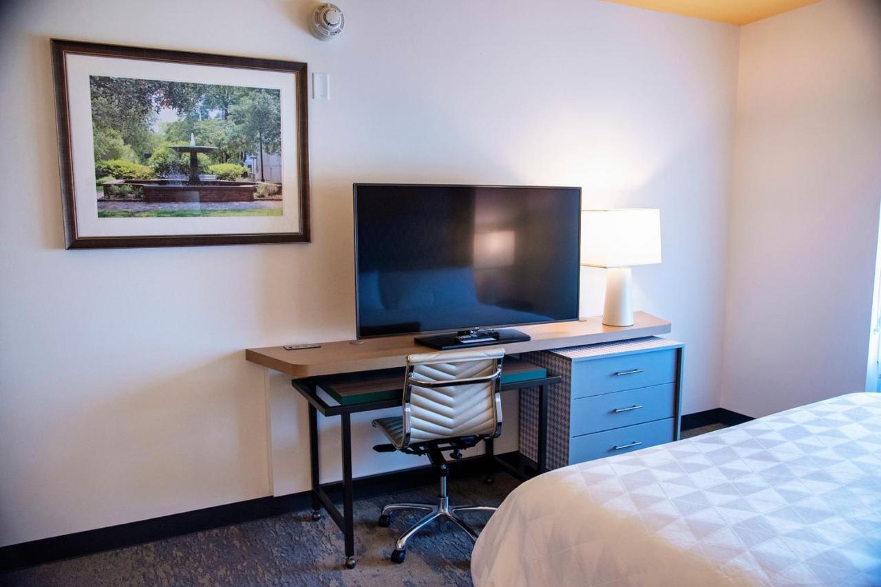Holiday Inn & Suites - Savannah Airport - Pooler By Ihg Exterior photo